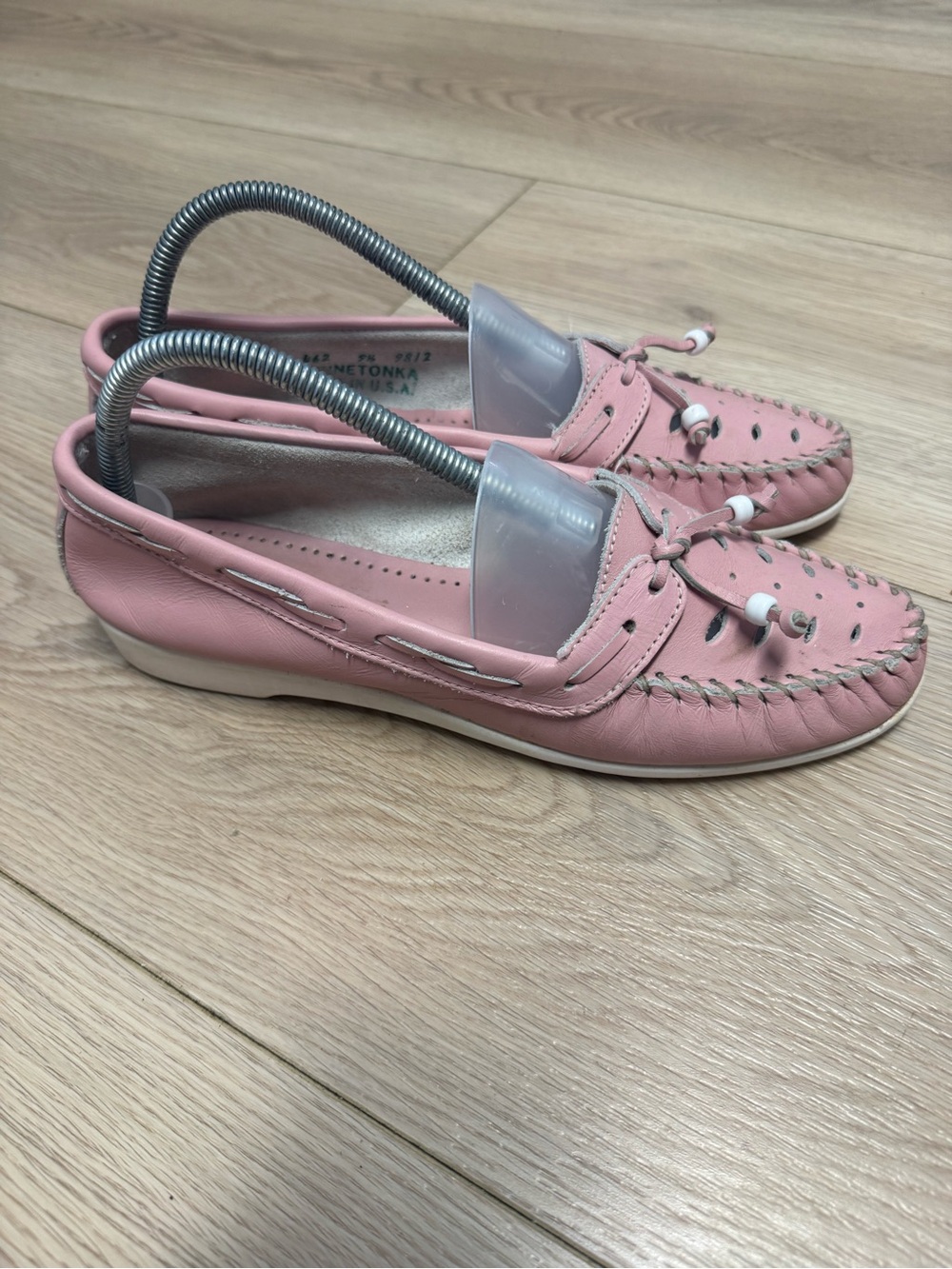 Vintage Minnetonka Pink Leather Moccasin Driving Loafers Women’s Size 9.5